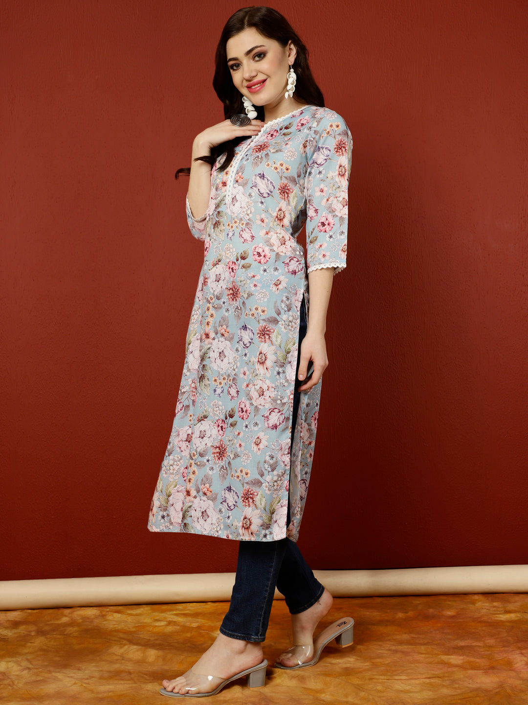 Blue Floral Printed Straight Kurta
