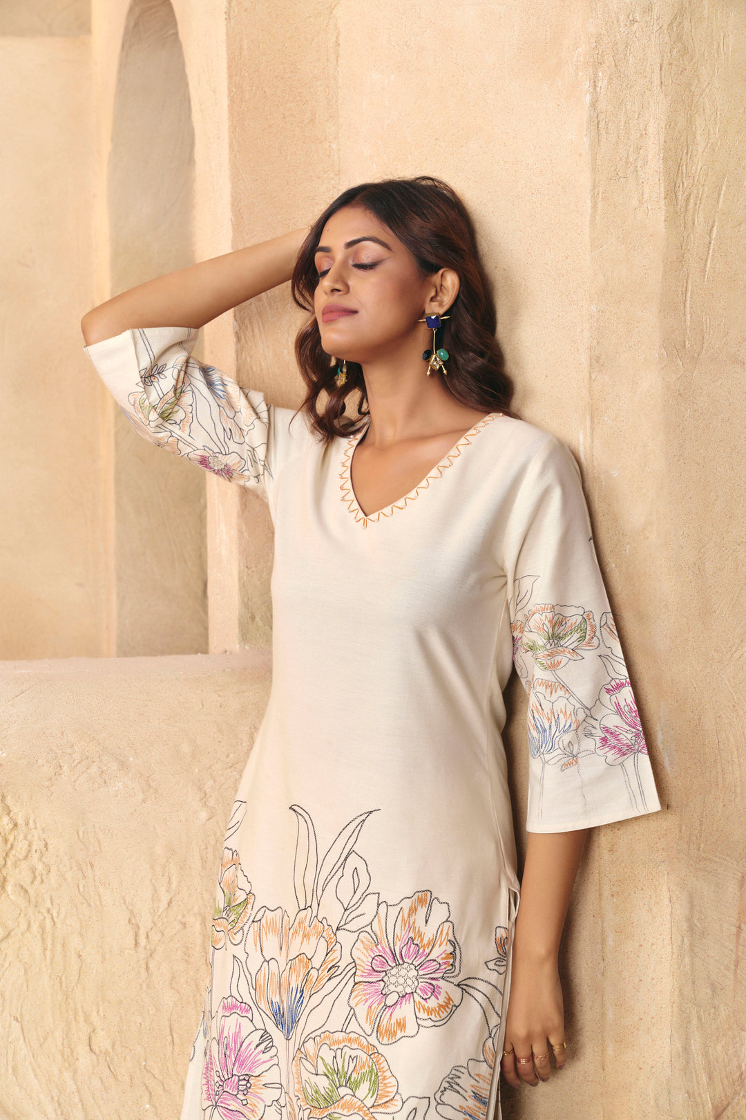Floral Embroidered Straight Pure Cotton Kurta & Trousers Sets