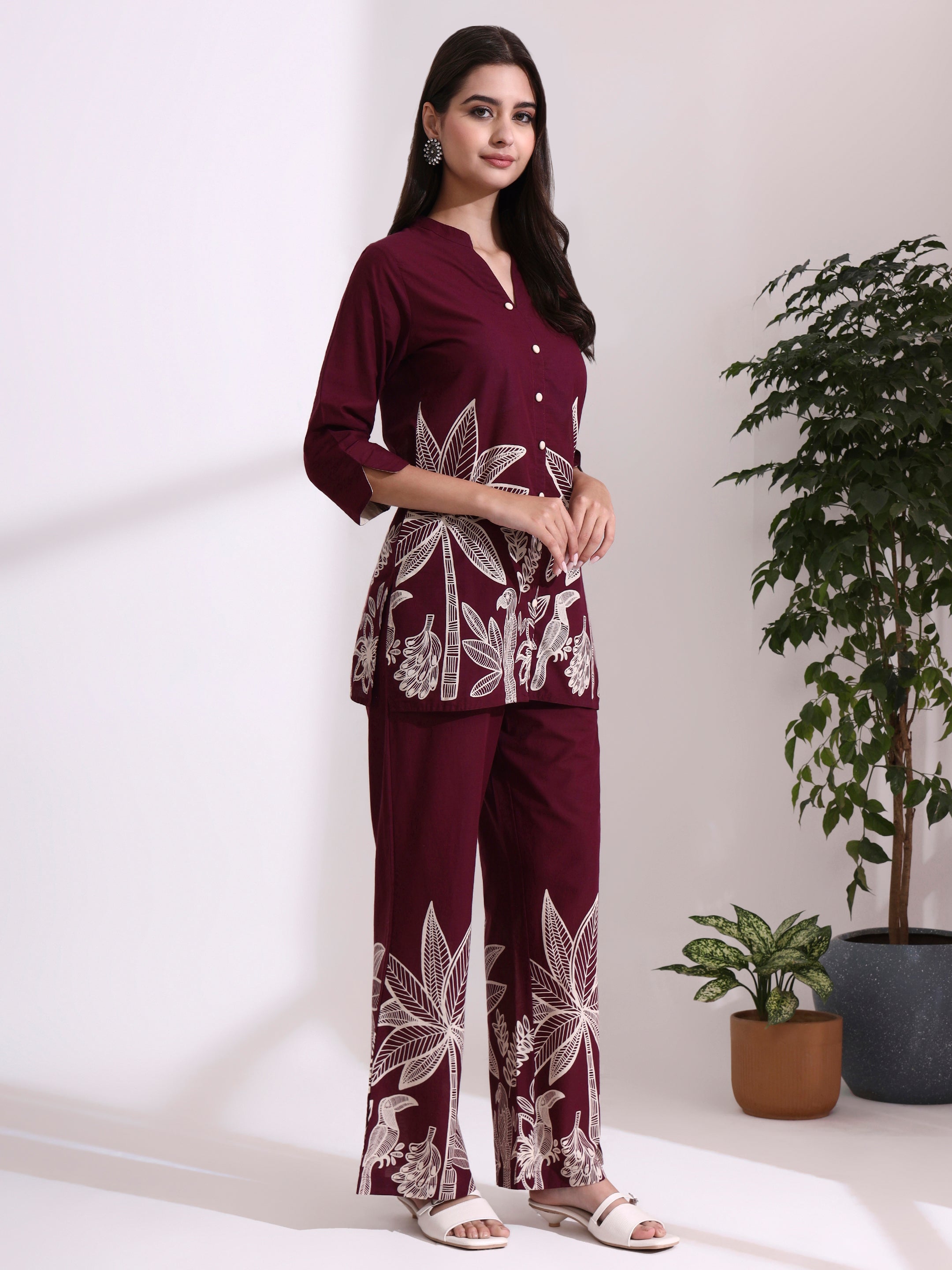 Floral Printed Straight Pure Cotton Kurta & Trousers Sets
