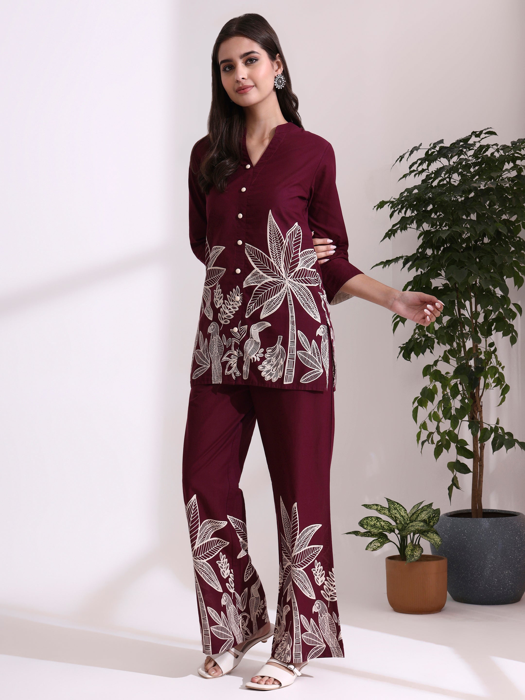 Floral Printed Straight Pure Cotton Kurta & Trousers Sets