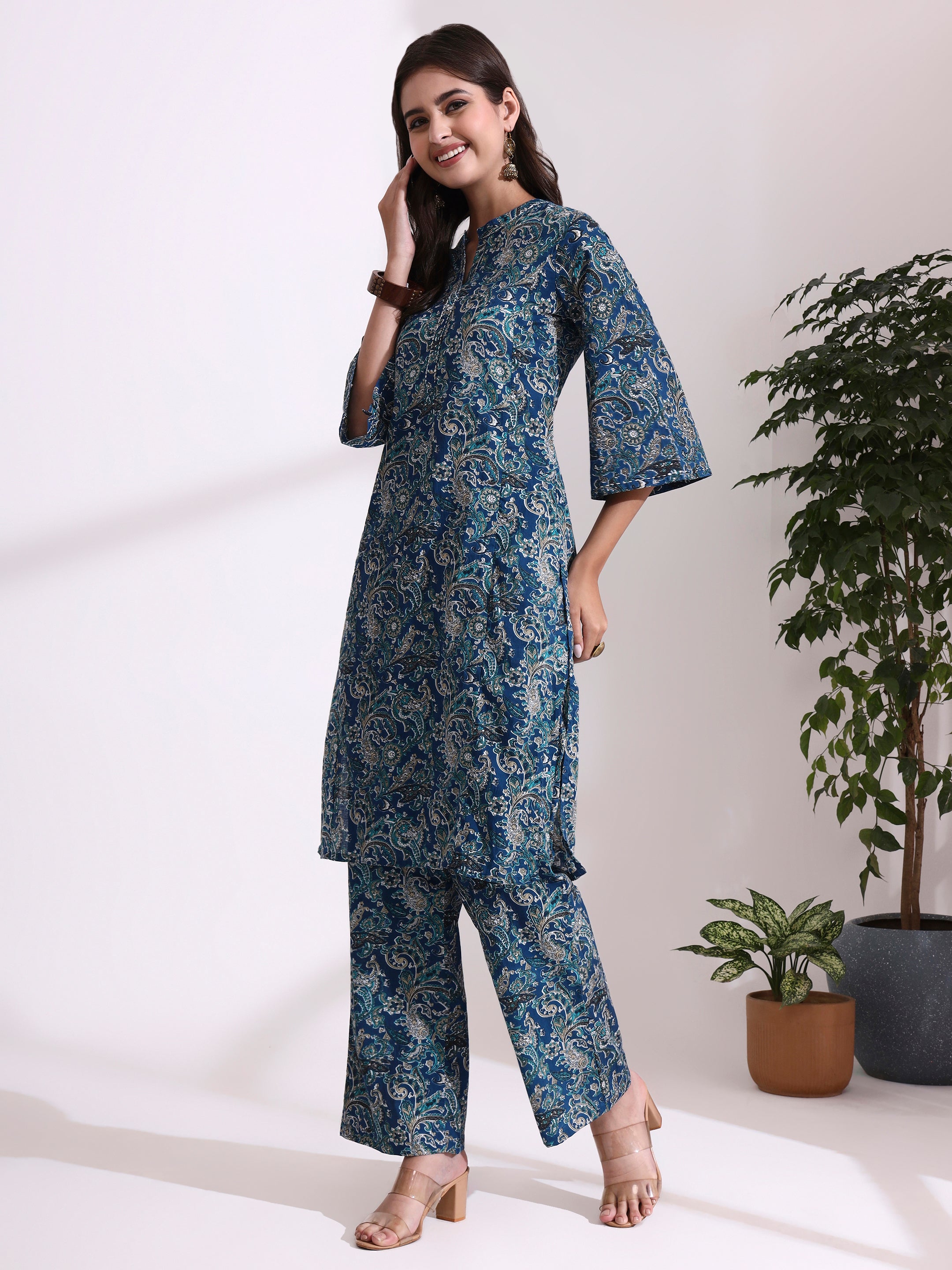 Floral Printed Straight Pure Cotton Kurta & Trousers Sets