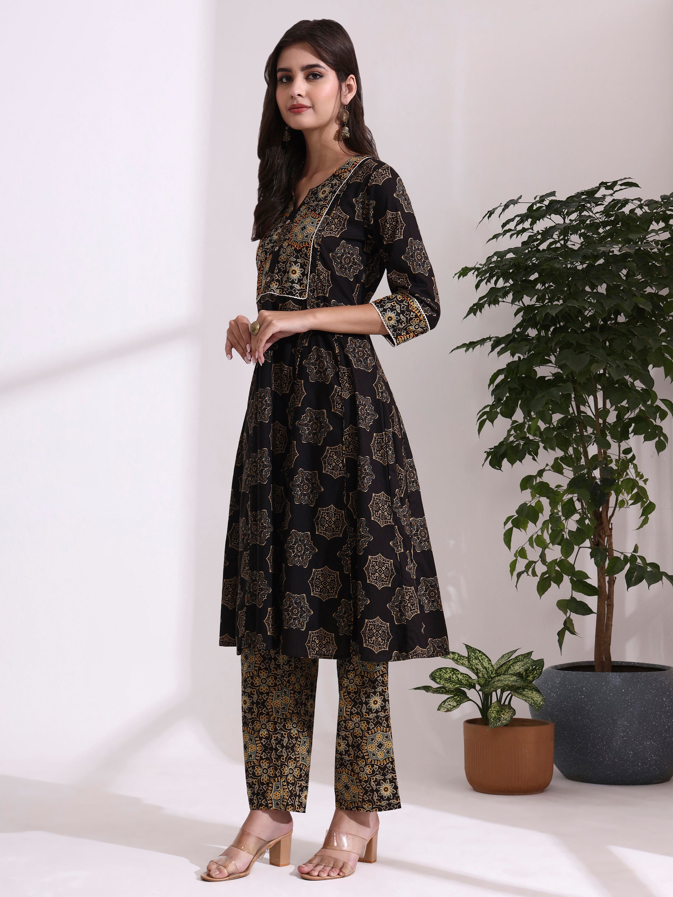Floral Printed A-Line Pure Cotton Kurta & Trousers Sets