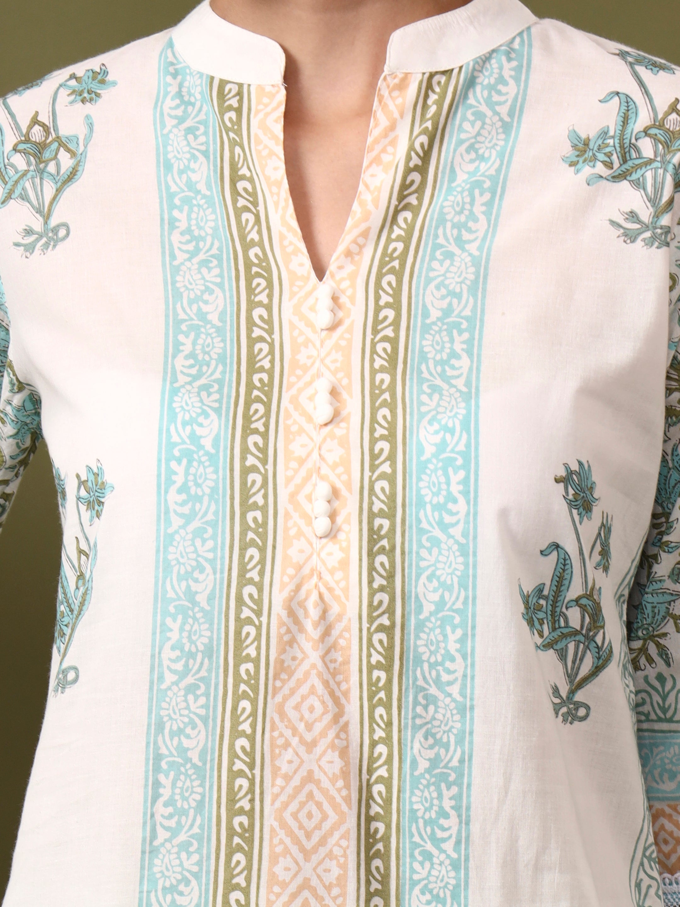Floral Printed Straight Pure Cotton Kurta & Trousers Sets