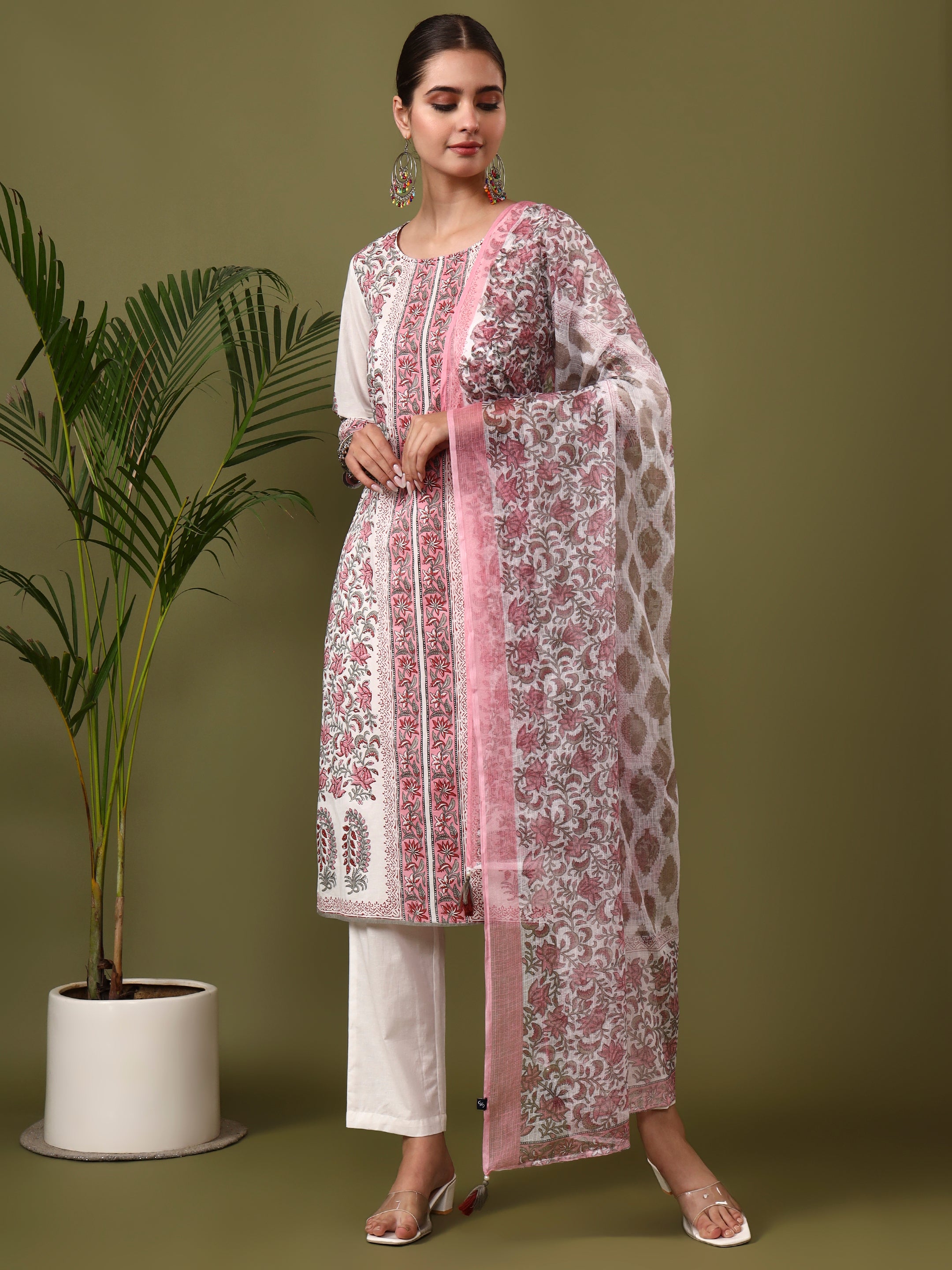 Floral Printed Straight Pure Cotton Kurta & Trousers Sets