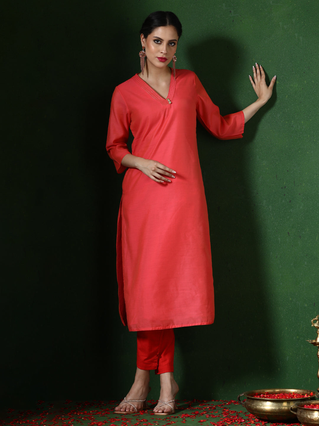 Solid Embroidered Straight Chanderi Silk Kurta