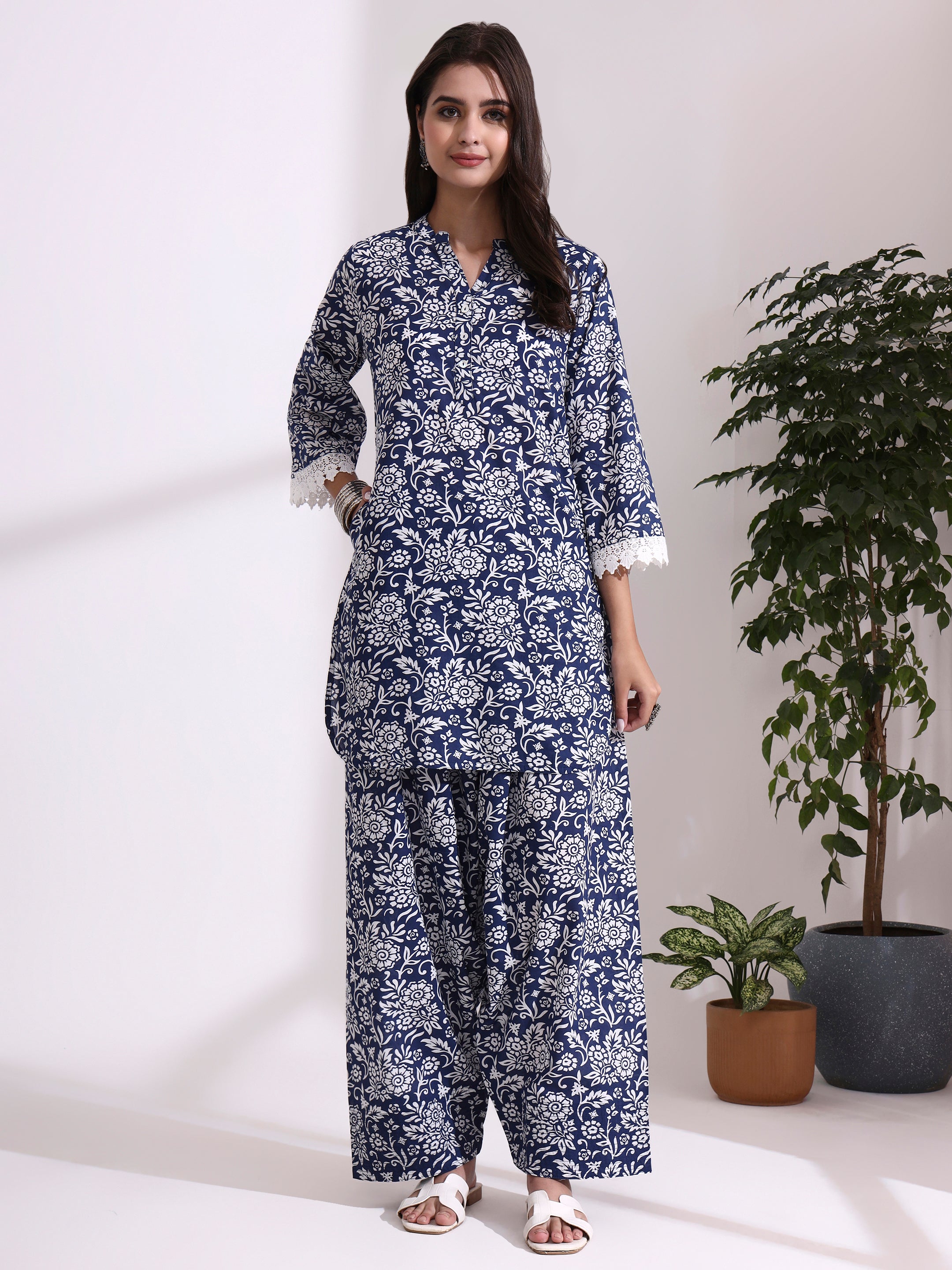 Floral Printed Straight Pure Cotton Kurta & Patiala Sets