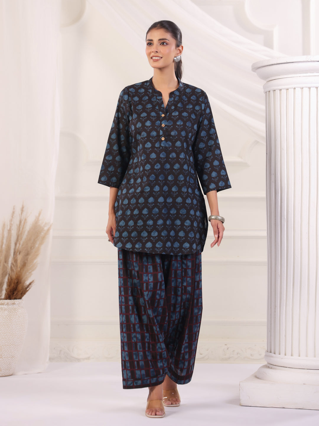 Women Straight Printed Pure Cotton Farshi Suit Sets