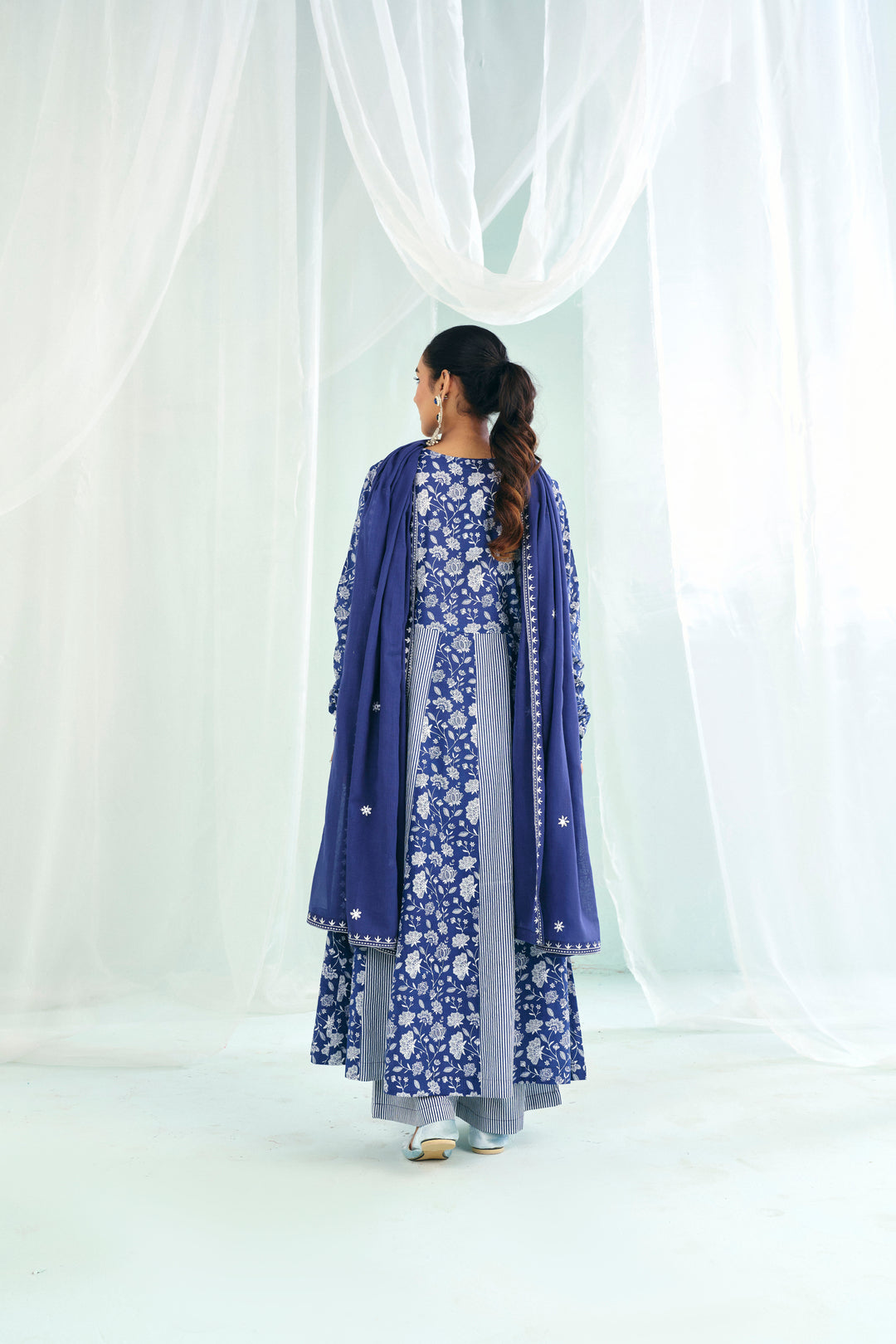 Floral Embroidered Straight Pure Cotton Kurta & Trousers Sets