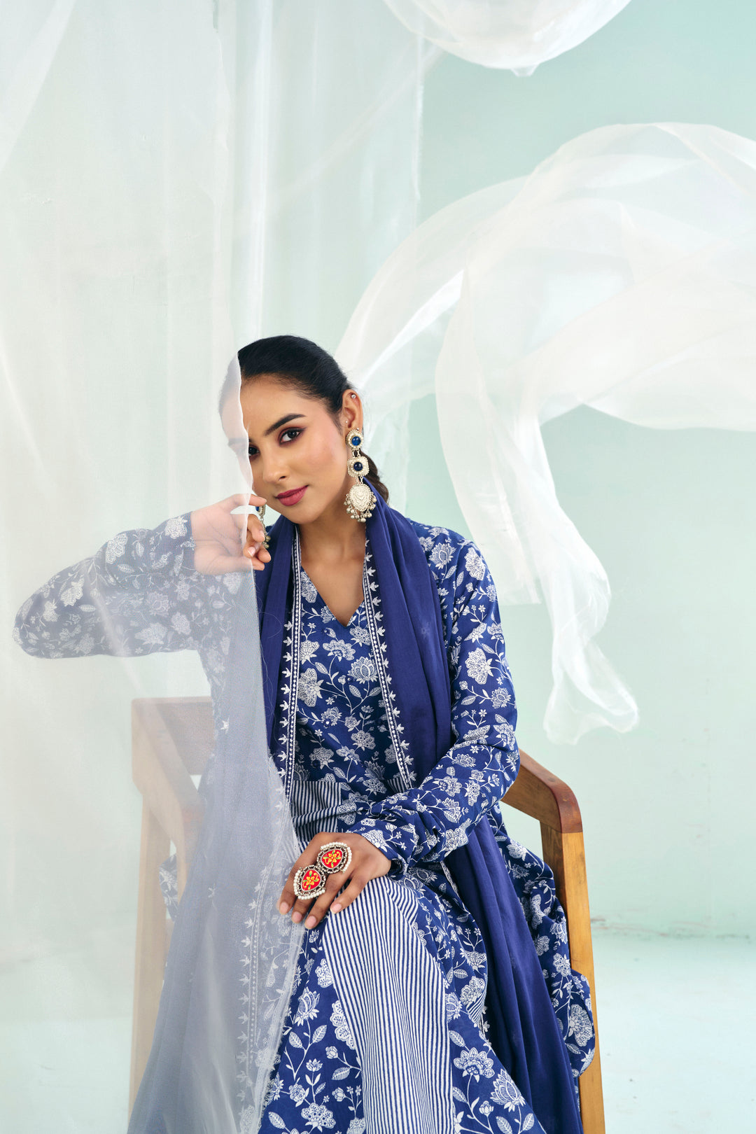 Floral Embroidered Straight Pure Cotton Kurta & Trousers Sets