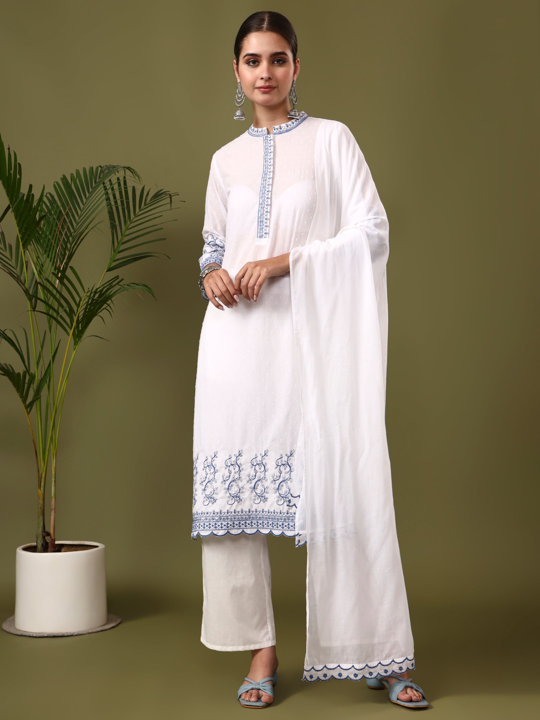 Floral Embroidered Straight Pure Cotton Kurta & Palazzos Sets