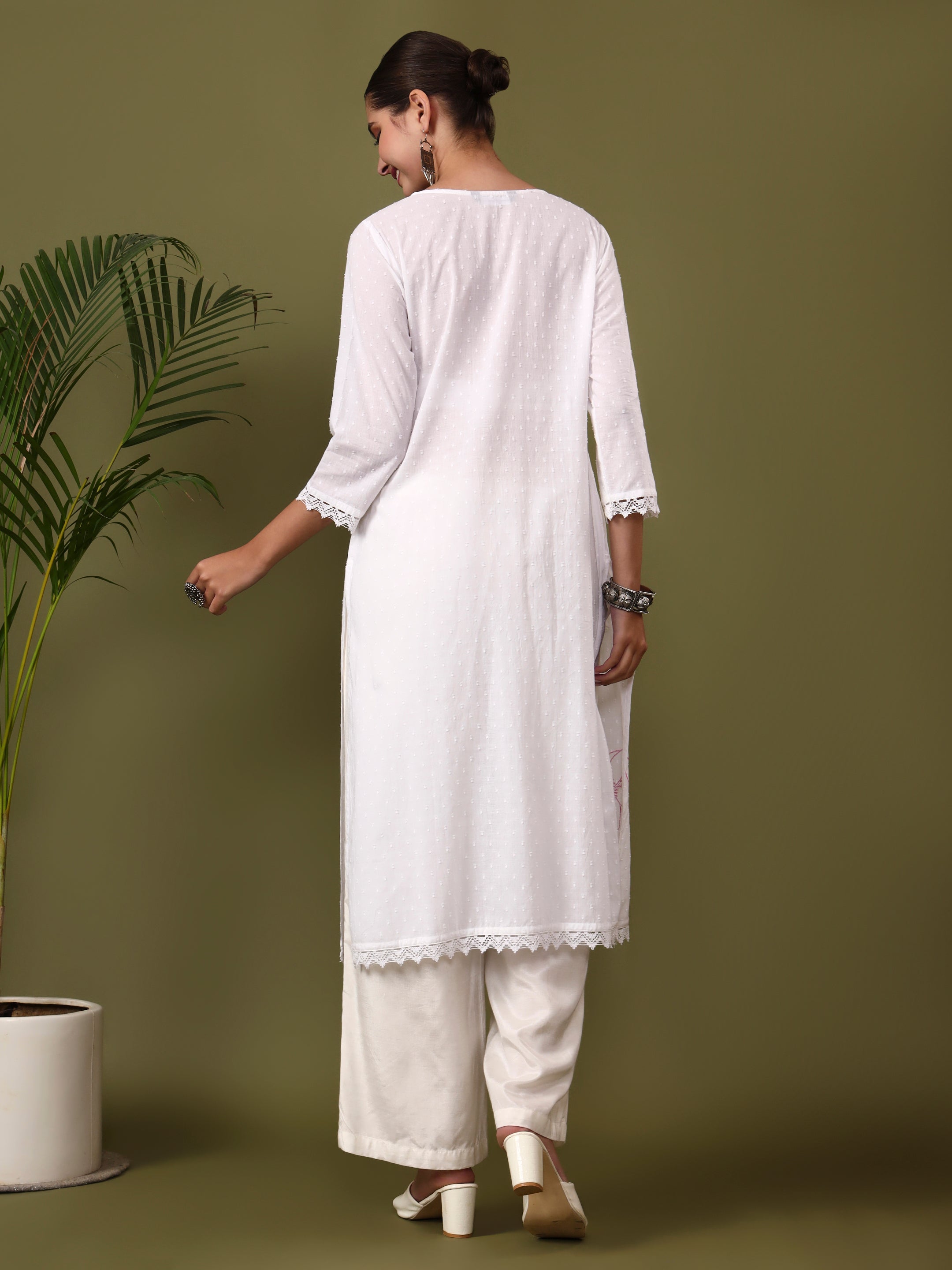 Floral Embroidered Straight Pure Cotton Kurta