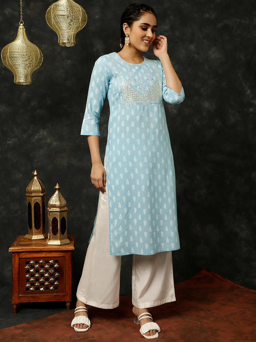 Blue Ethnic Motif Printed Embroidered Straight Kurta
