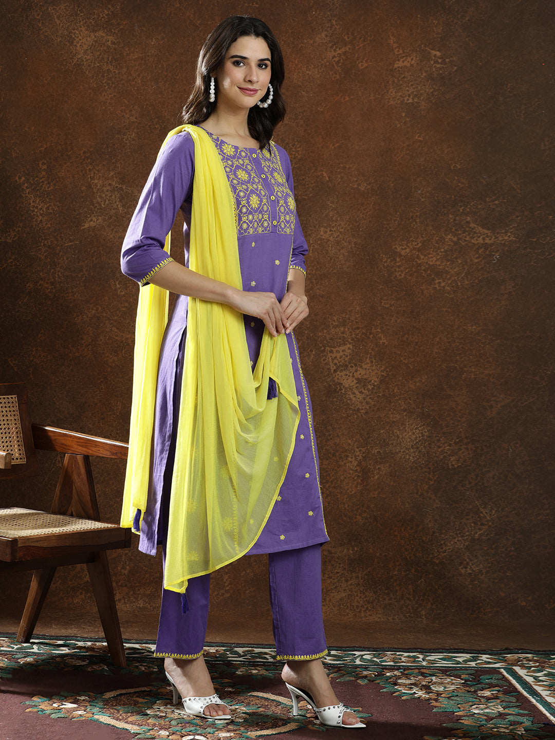 Floral Embroidered Straight Pure Cotton Kurta & Trousers Sets