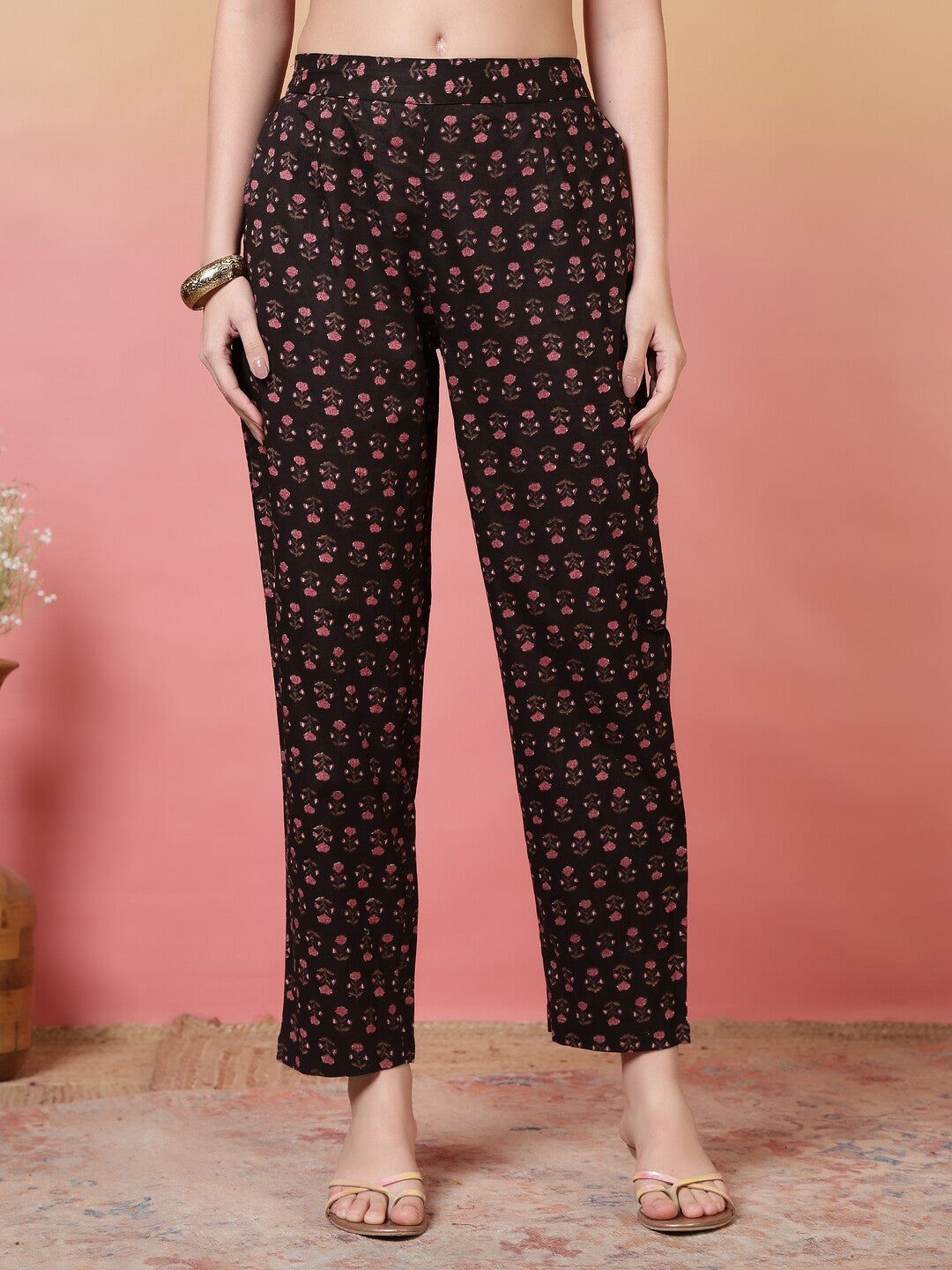 Floral Embroidered Straight Pure Cotton Kurta & Trousers Sets