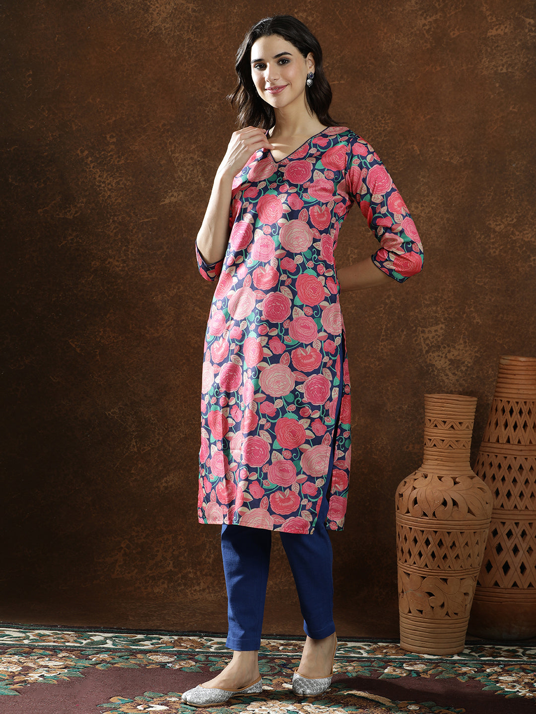 Floral Embroidered Straight Kurta