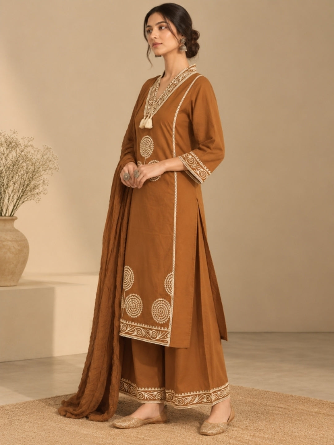 Floral Embroidered Straight Pure Cotton Kurta & Palazzos Sets