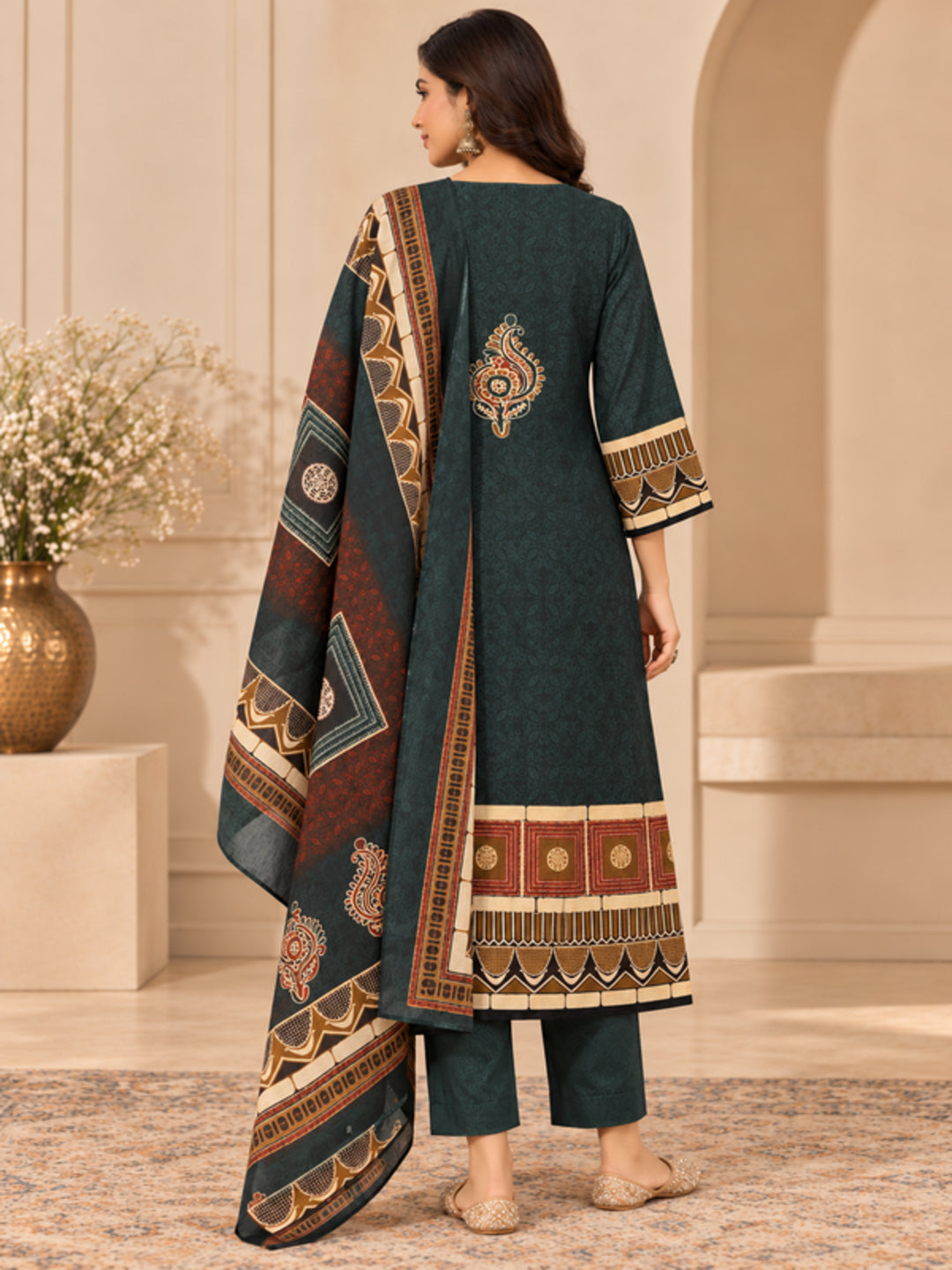 Floral Embroidered Straight Pure Cotton Kurta & Trousers Sets