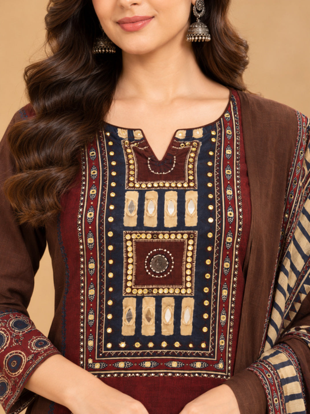Floral Embroidered Straight Pure Cotton Kurta & Trousers Sets
