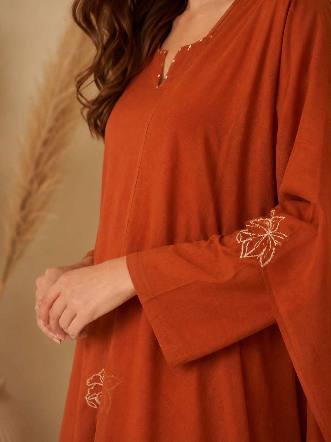 Floral Embroidered Straight Pure Cotton Kurta & Trousers Sets