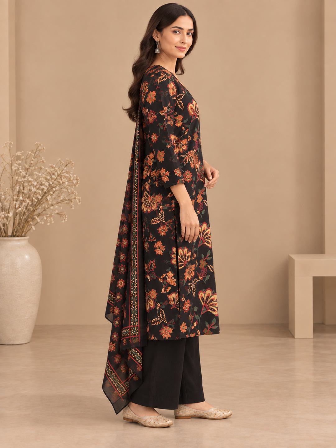 Floral Printed Straight Pure Cotton Kurta & Trousers Sets
