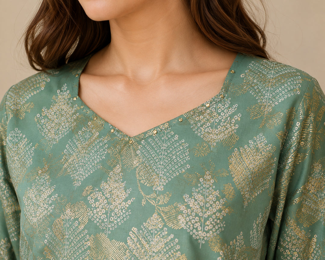 Floral Embroidered Straight Kurta