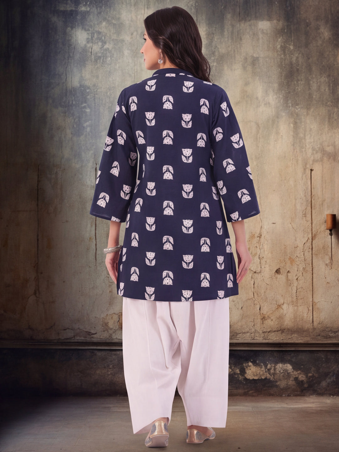 Women Straight Printed Pure Cotton Farshi Suit Sets
