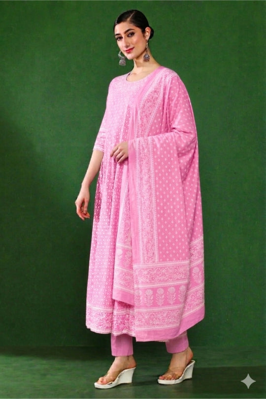 Floral Embroidered Straight Cotton Blend Kurta & Trousers Sets