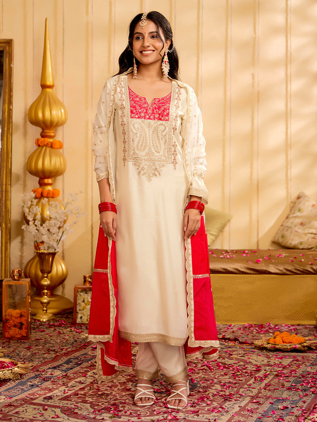 Floral Embroidered Straight Cotton Blend Kurta & Trousers Sets