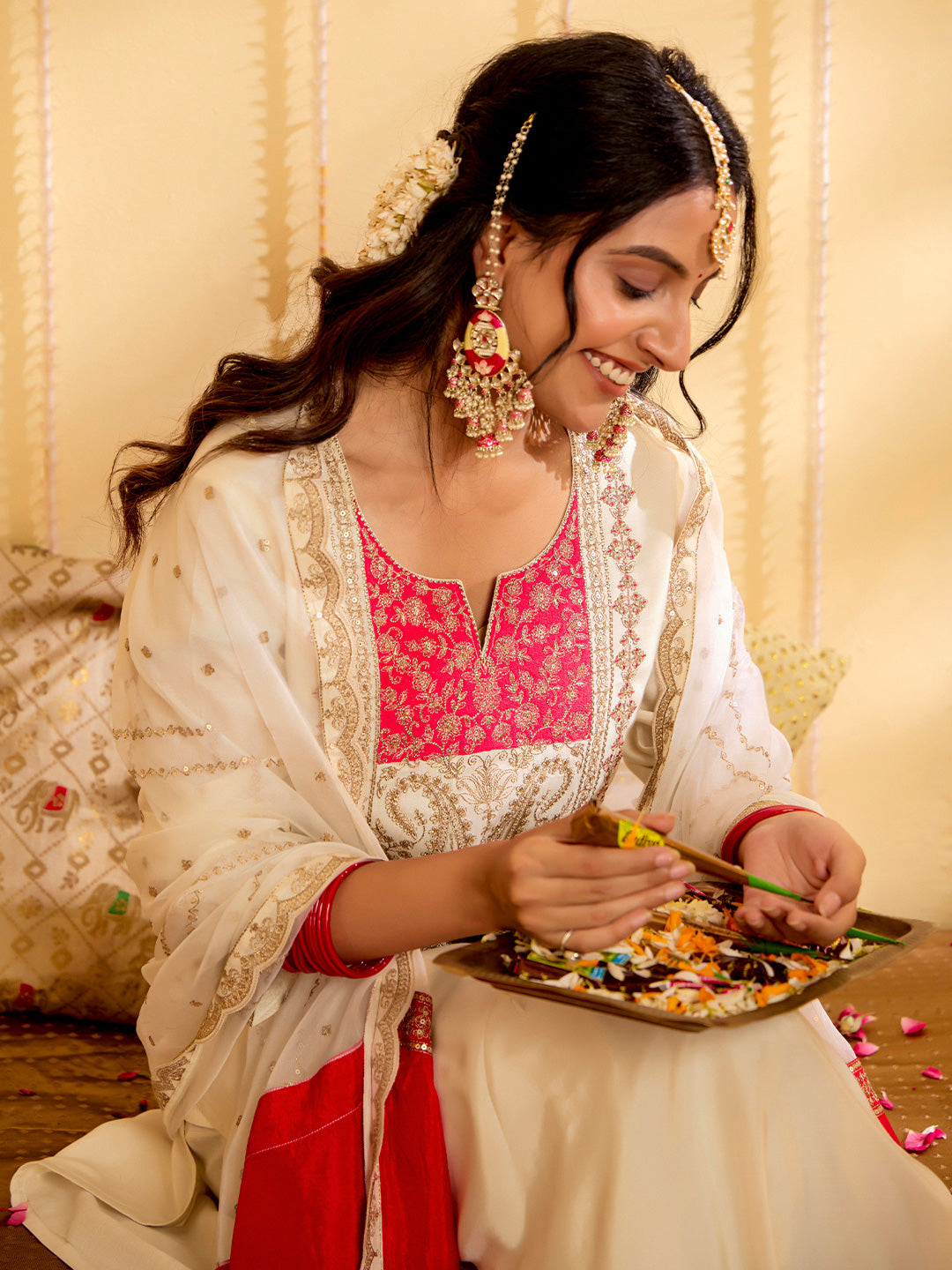 Cream & Fuchsia Zardozi Embroidered Festive Kurta Set With Dupatta