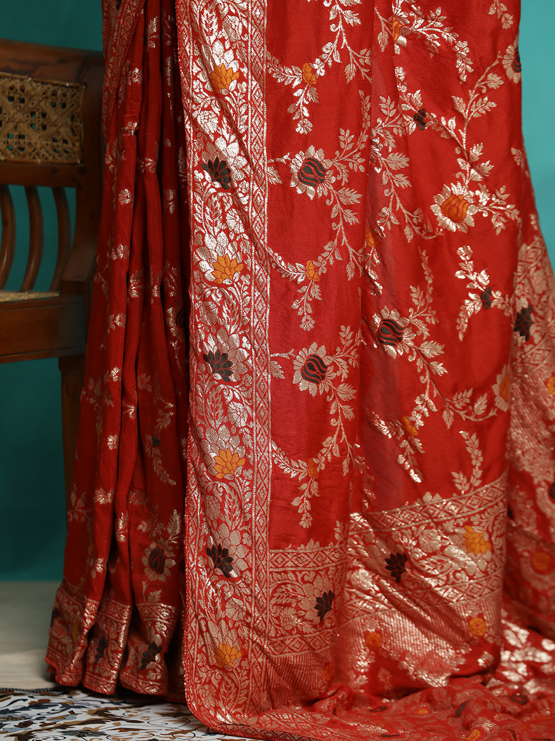 Floral Zari Woven Heavy Red Banarasi Saree