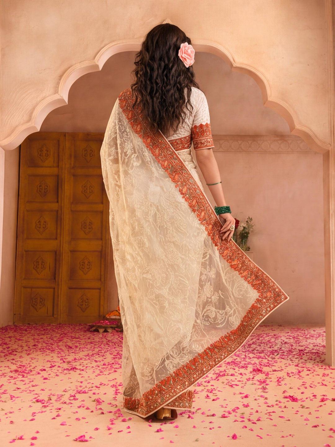 Jaipur Kurti Women'S Stylish Embroidery Work White Saree