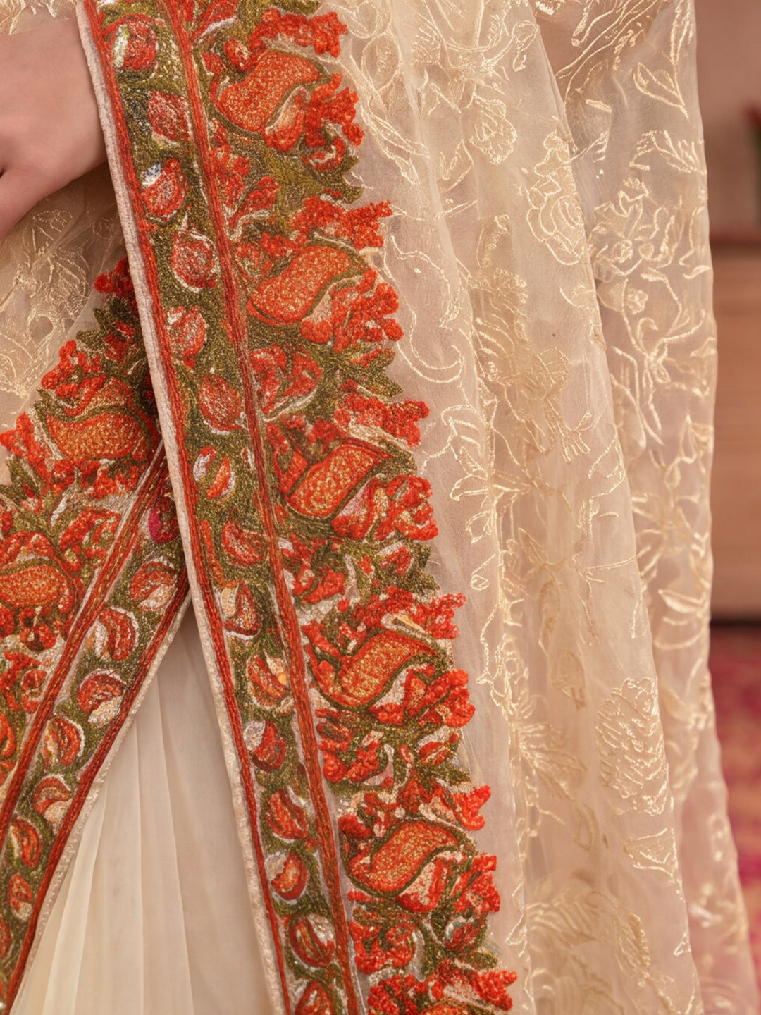 Jaipur Kurti Women'S Stylish Embroidery Work White Saree