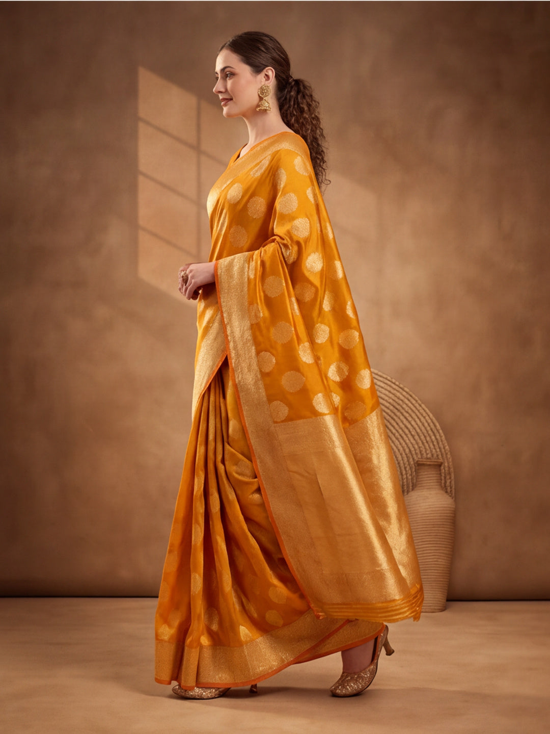 Jaipur Kurti Women'S Classic Weaving Work Orange Saree
