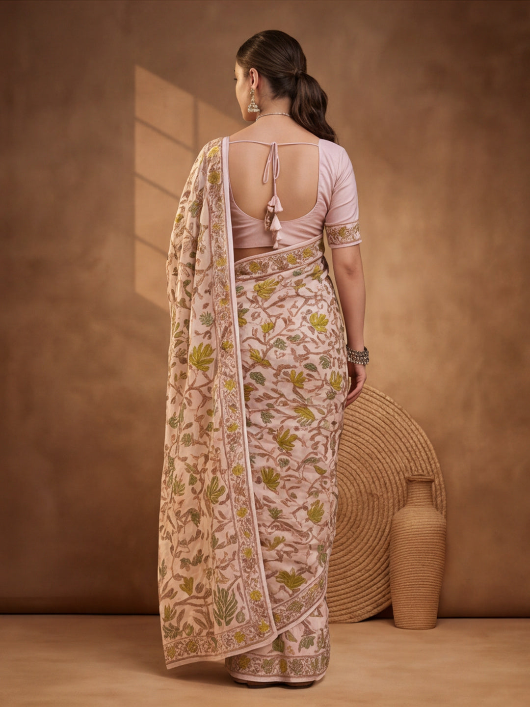 Jaipur Kurti White Georgette Embroidered Saree – Stunning in Black Georgette