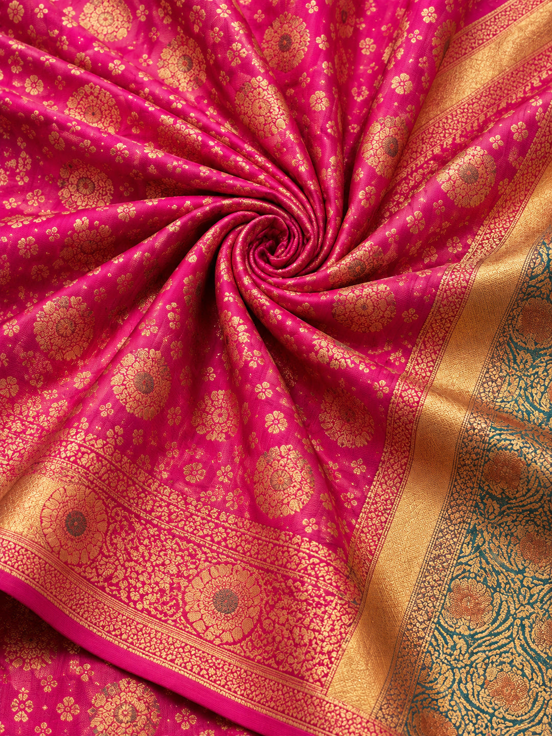 Gajri Grandeur: Weaving Work Banarasi Silk Saree