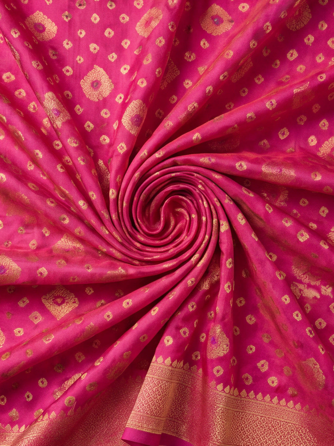 Gajri Glory: Weaving Work Banarasi Silk Saree