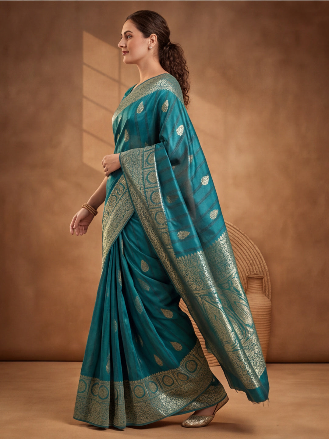 Jaipur Kurti Women'S Designer Weaving Work Morpitch Saree