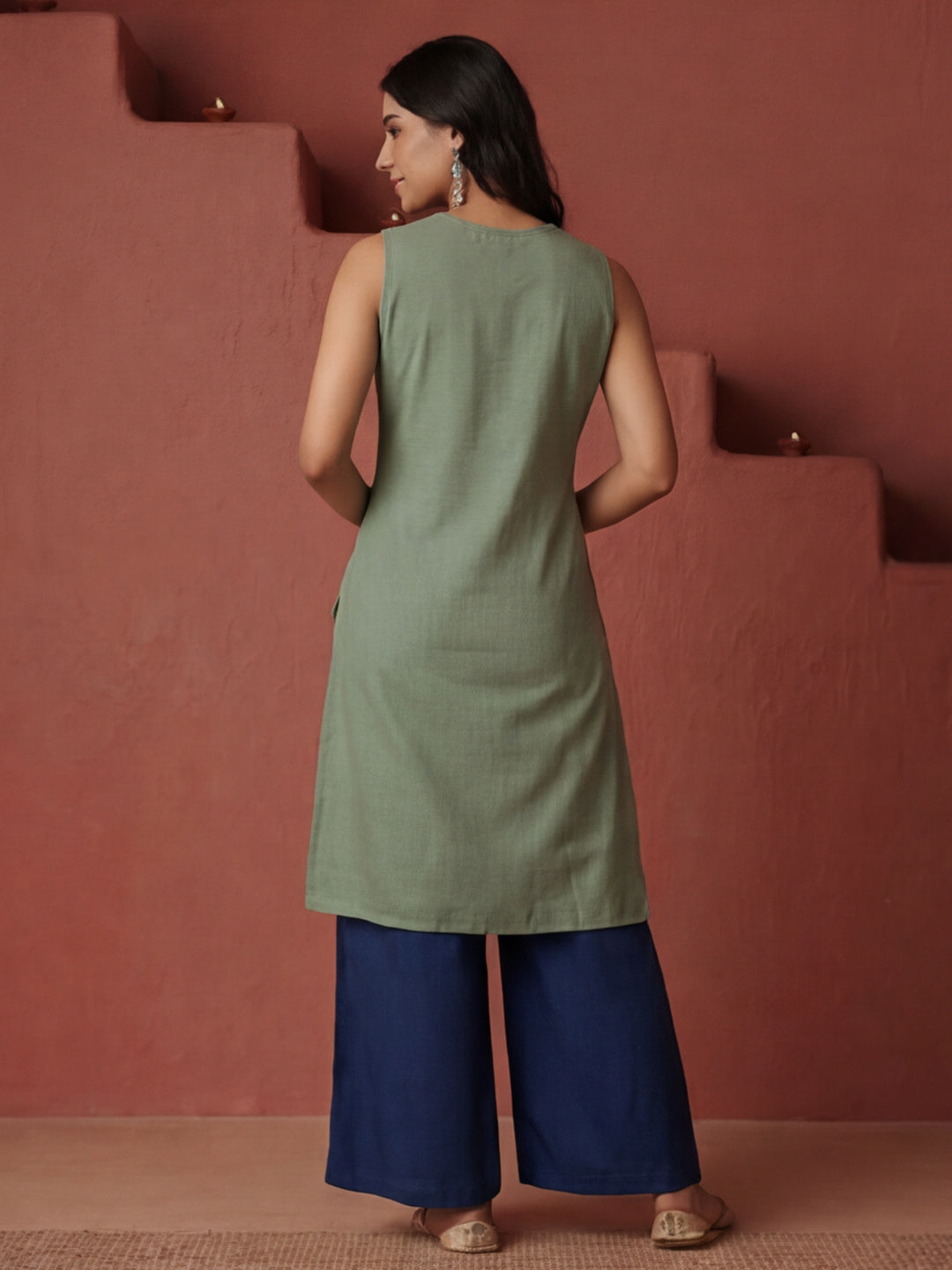 Green Embroidered Sleeveless Kurta