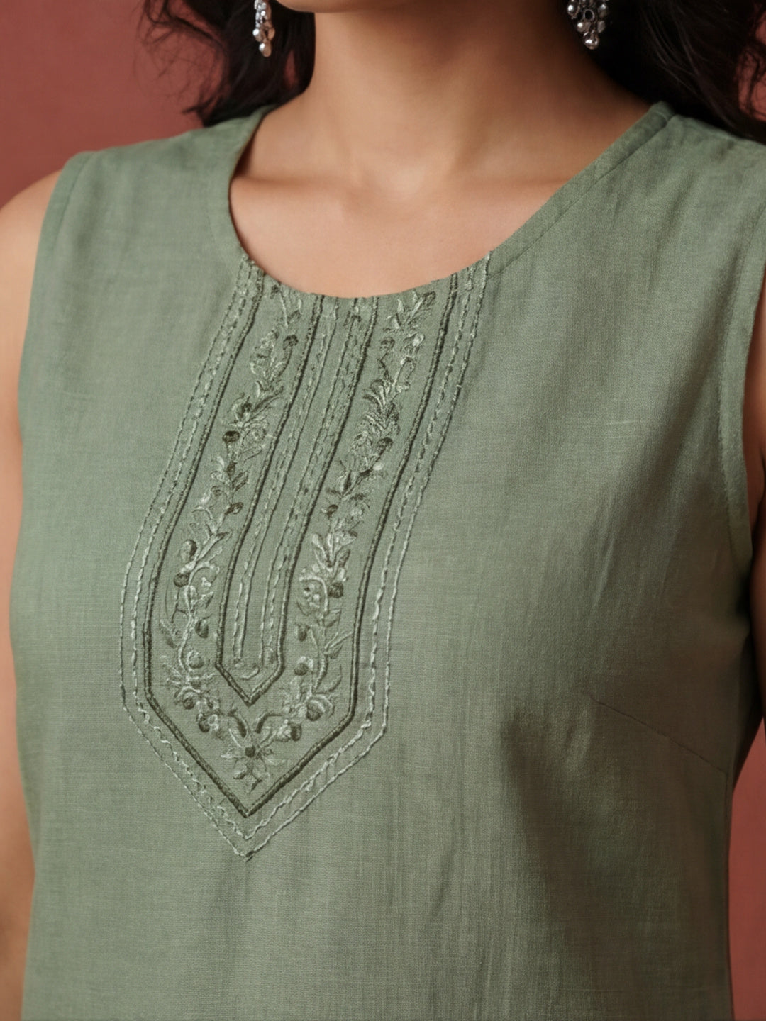Green Embroidered Sleeveless Kurta