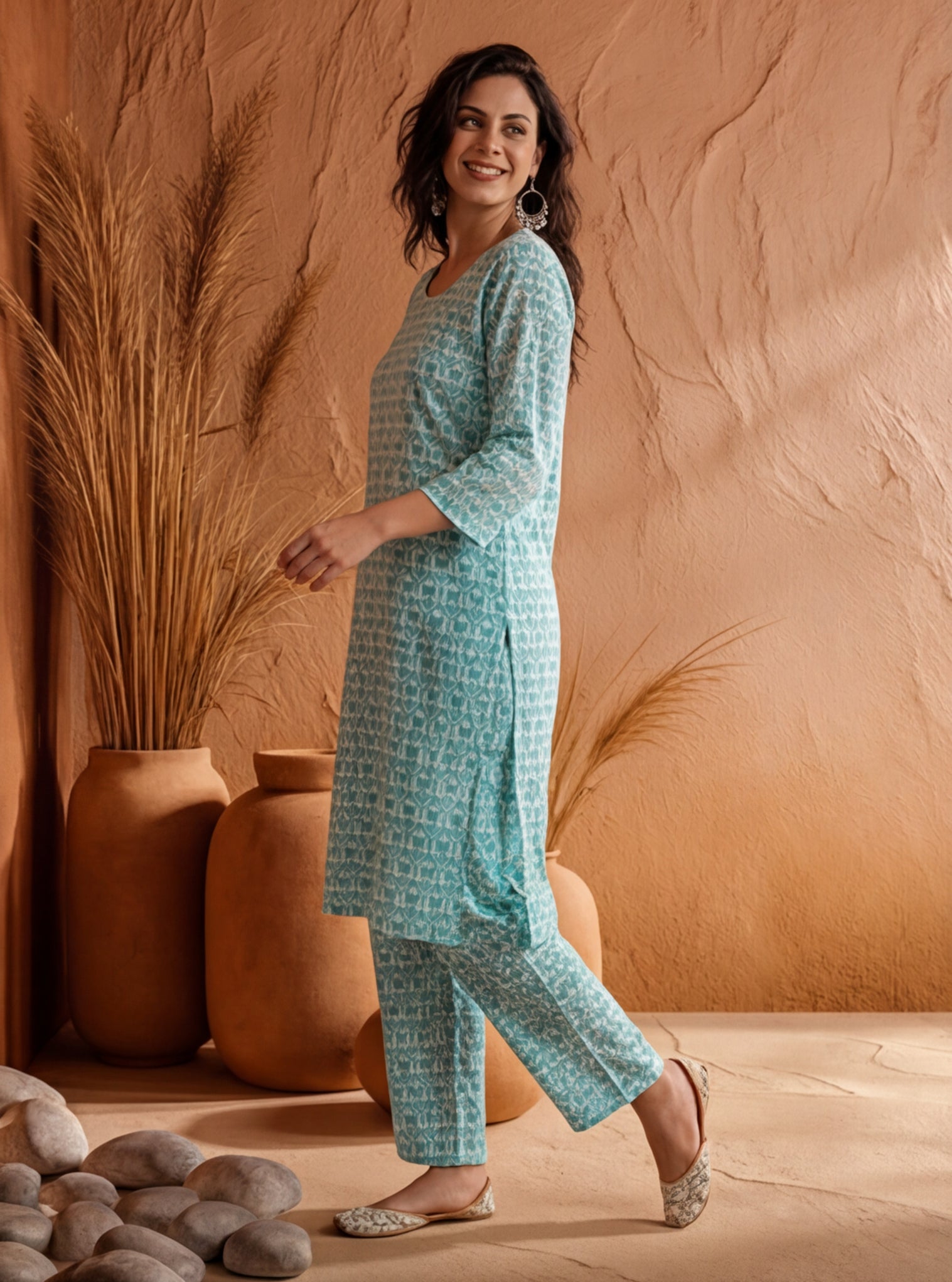 Floral Printed Straight Kurta & Trousers Sets