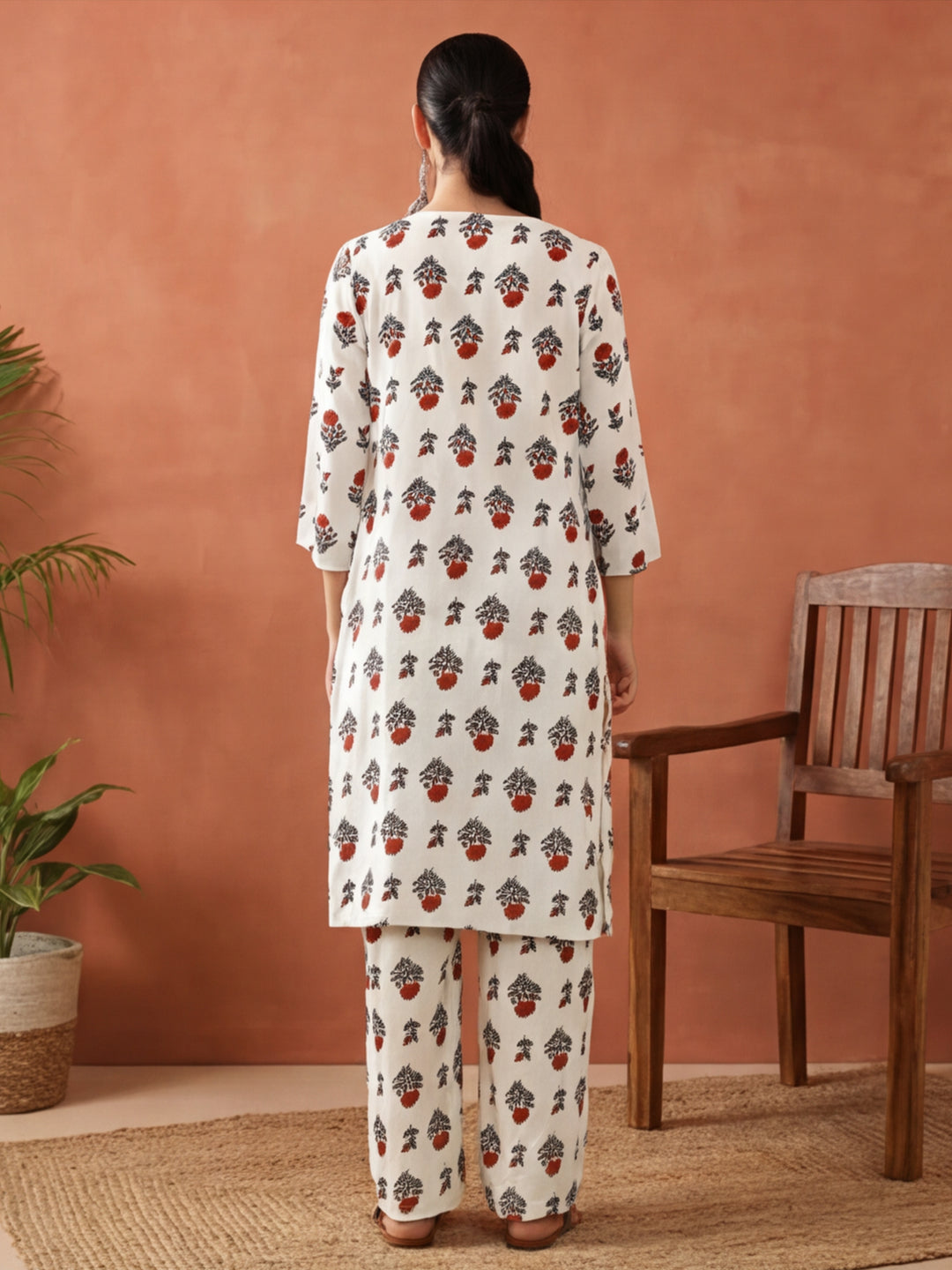 Floral Printed Straight Kurta & Trousers Sets