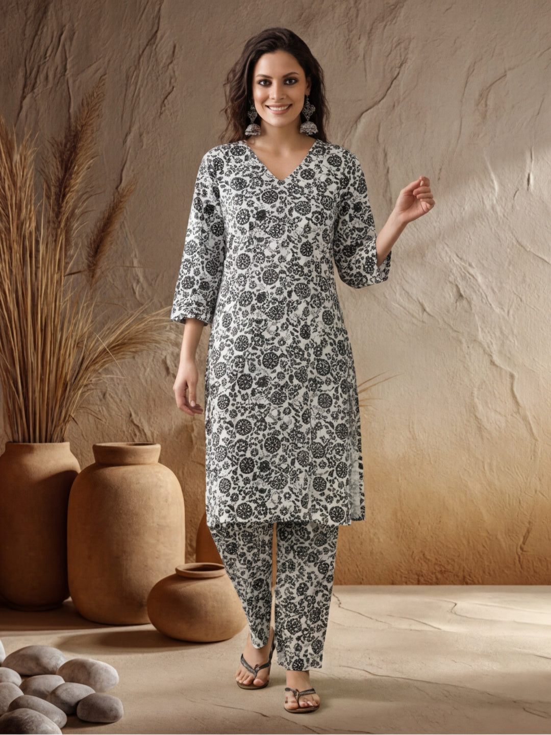 Floral Printed Straight Kurta & Trousers Sets