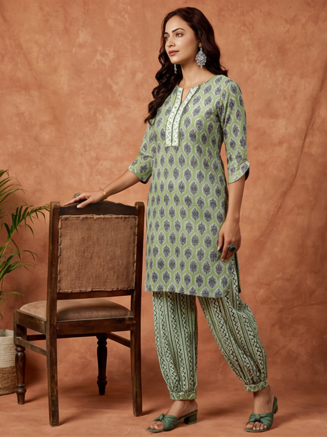 Ethnic Motifs Printed Regular Pure Cotton Kurta with Salwar