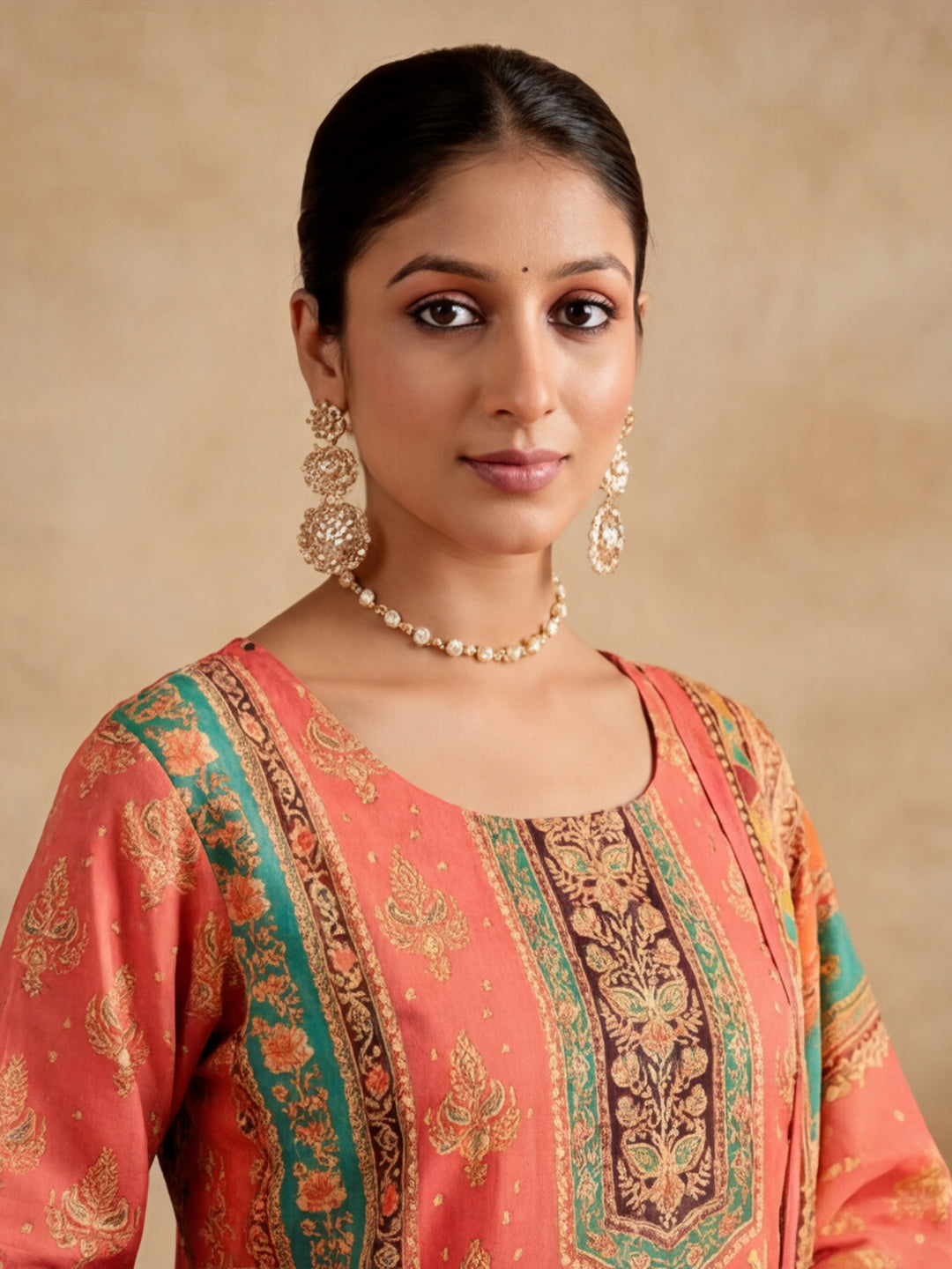 Ethnic Motifs Self Design Straight Kurta & Trousers Sets