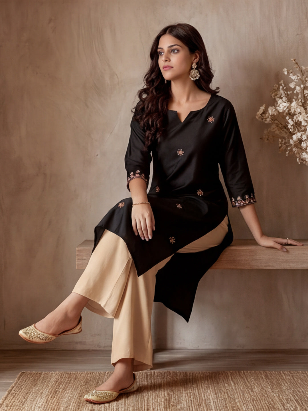 Self Woven Embroidered Straight Kurta