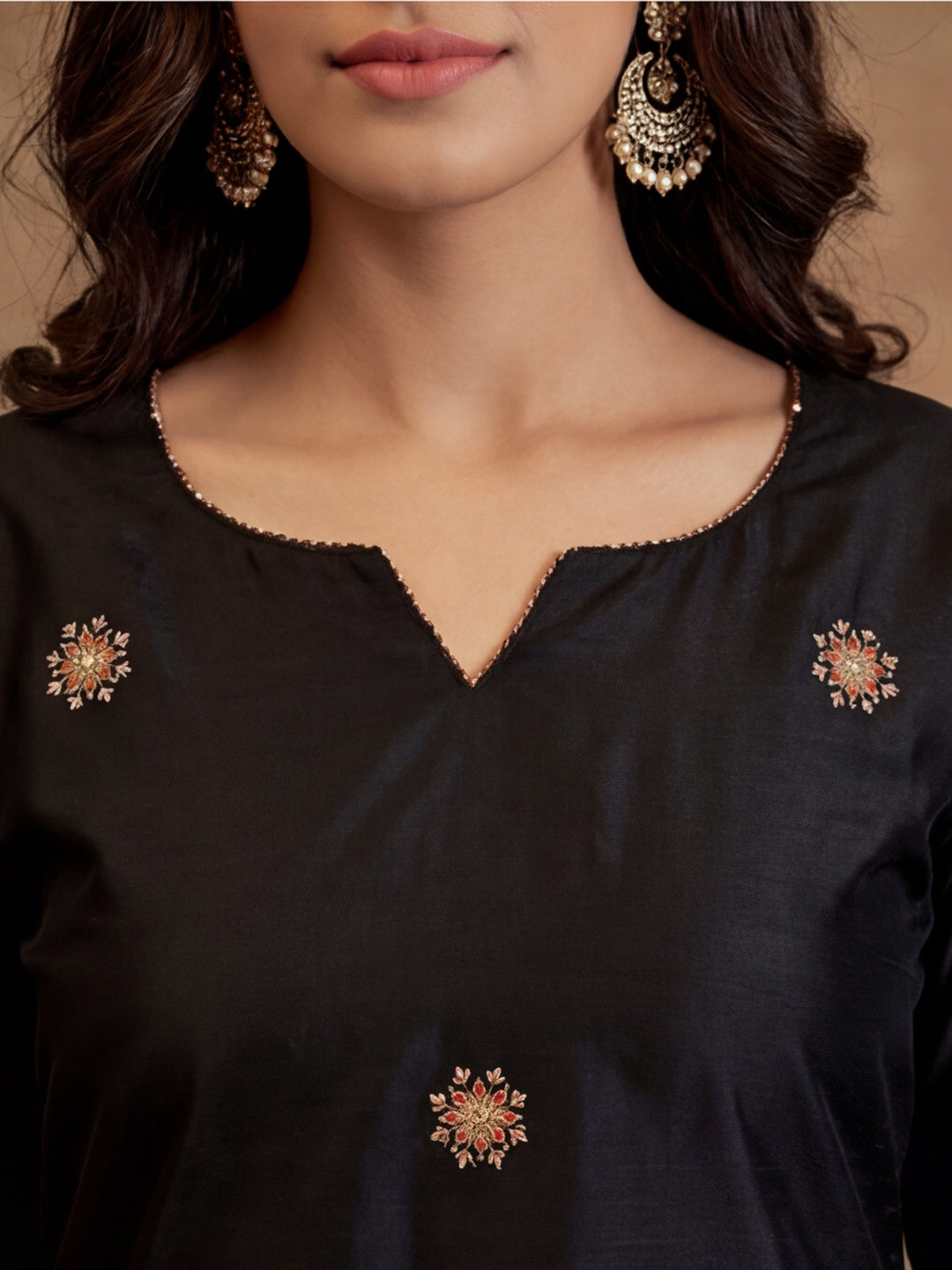 Self Woven Embroidered Straight Kurta