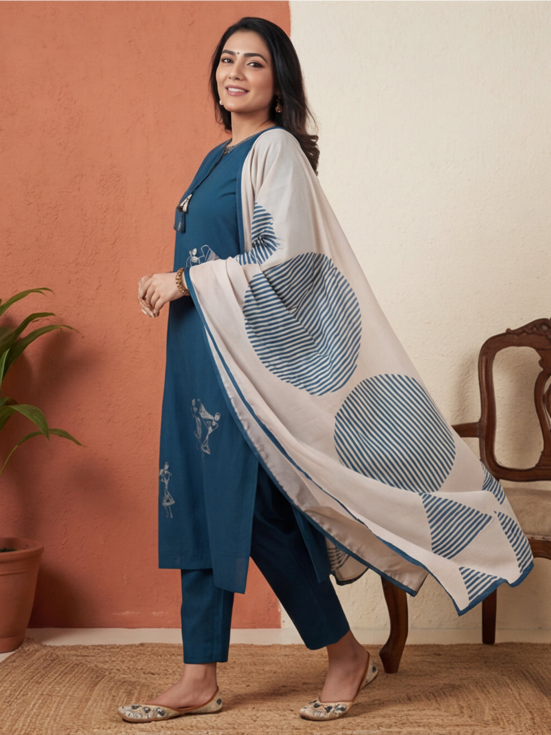 Solid Printed Straight Kurta & Trousers Sets