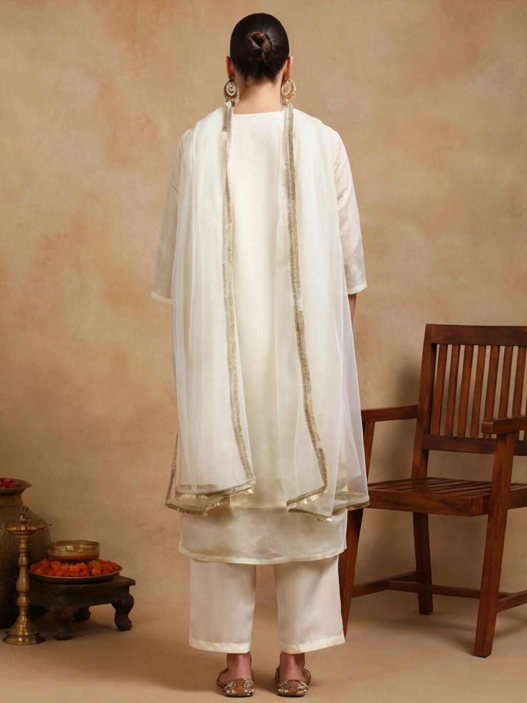 Ethnic Motifs Yoke Design Straight Kurta & Trousers Sets