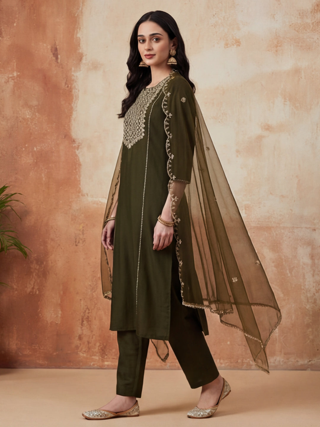 Ethnic Motifs Embroidered Straight Kurta & Trousers Sets