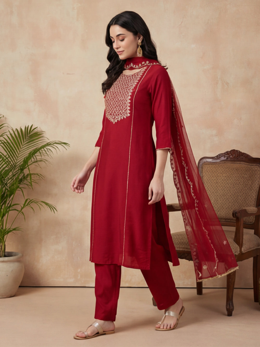 Ethnic Motifs Embroidered Straight Kurta & Trousers Sets